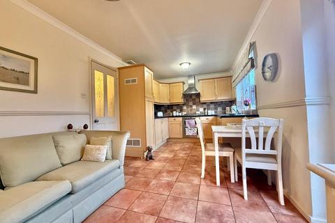 3 bedroom semi-detached house for sale, Horton Close, Darlaston, West Midlands, WS10 8UY