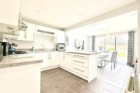undefined, Kinross Crescent, Sundon Park, Luton, Bedfordshire, LU3 3JS