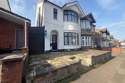 undefined, Carlton Crescent, New Bedford Road Area, Luton, Bedfordshire, LU3 1EN