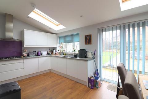 undefined, Barton Le Clay MK45