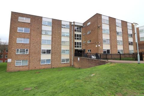 undefined, Luton LU2