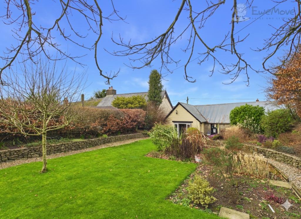 Ewemove south molton   garden