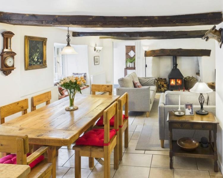 Ewemove south molton   lounge