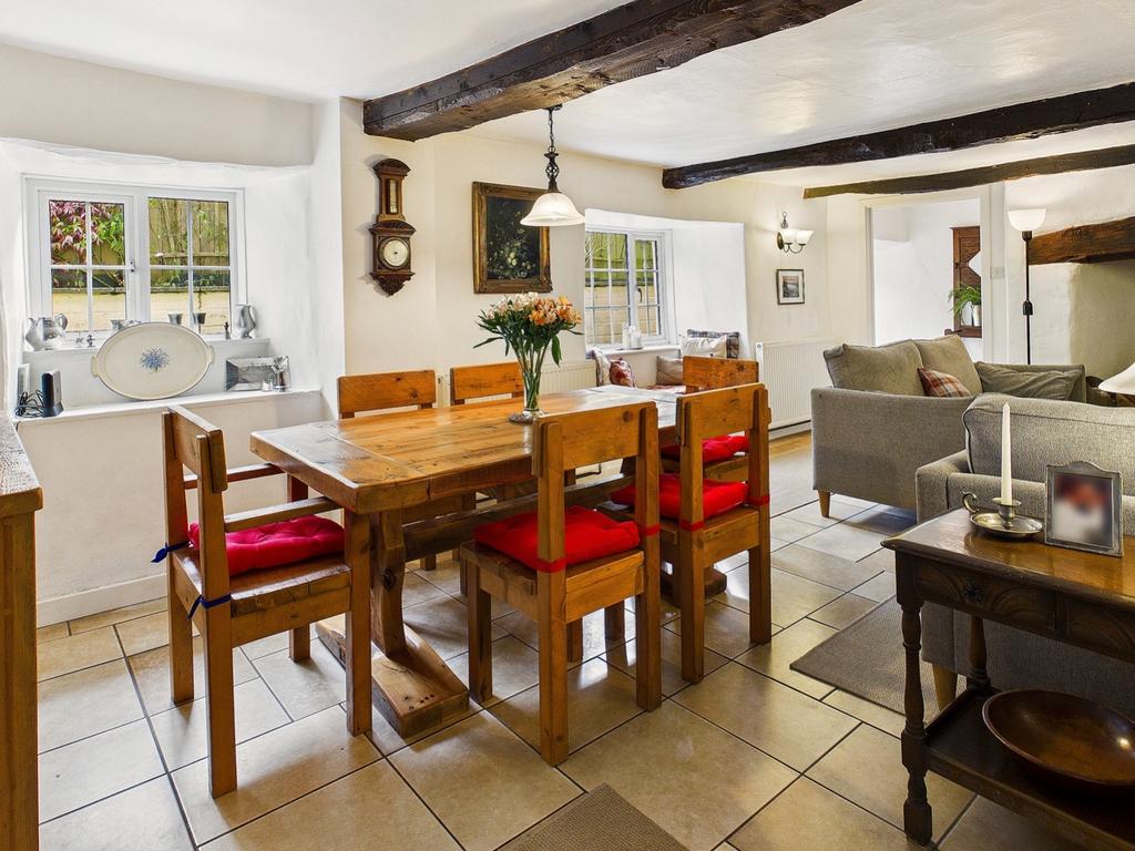 Ewemove south molton   lounge