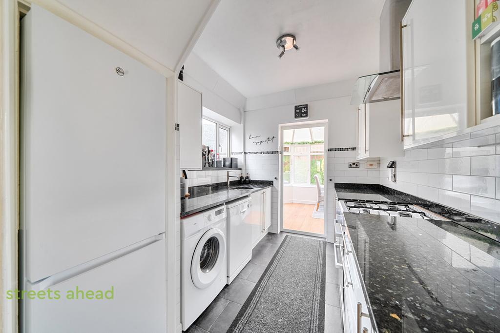 017695a5-88f8-4f9...