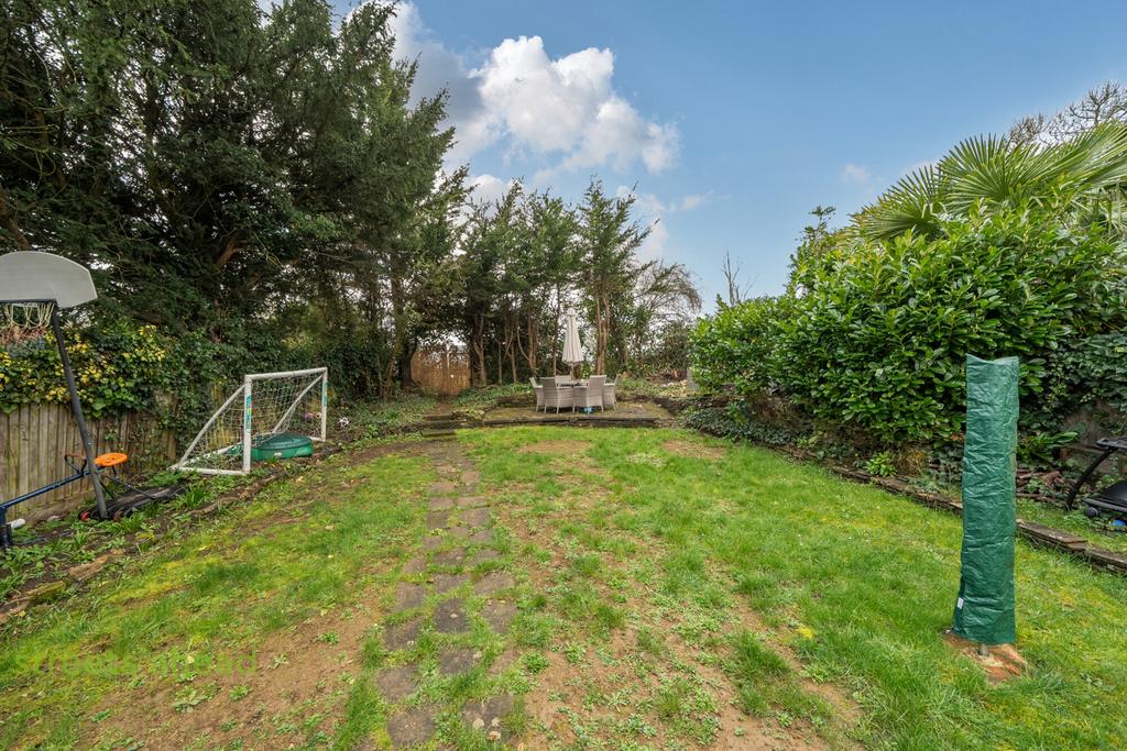 728772a0-6d74-4d1...