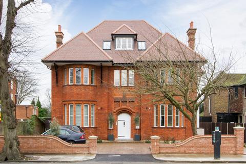 undefined, Elm Avenue, Ealing, London, W5