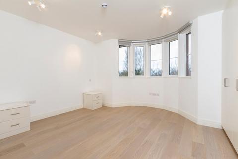 undefined, Elm Avenue, Ealing, London, W5