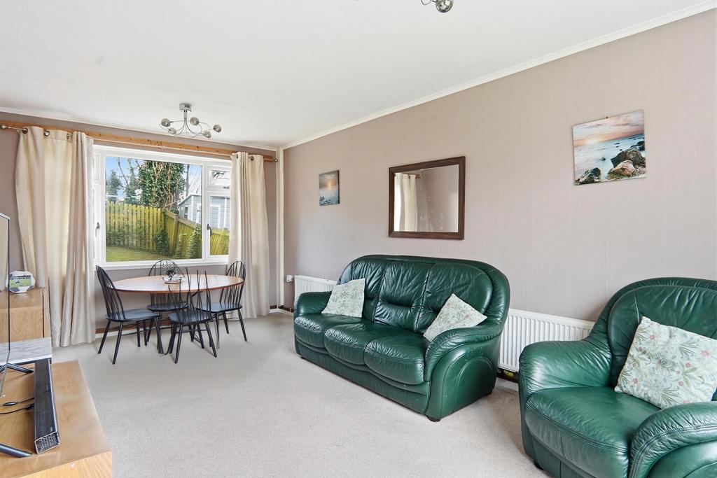 Queenswooddrive018