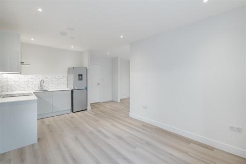 1 bedroom flat to rent, Frayswater Place, Uxbridge