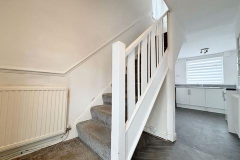 2 bedroom semi-detached house for sale, Carlton Close, Wigan, WN4 9UX