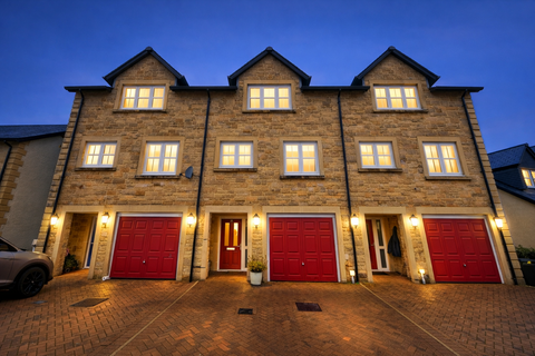 4 bedroom terraced house for sale, Woodlands Close, Lancaster