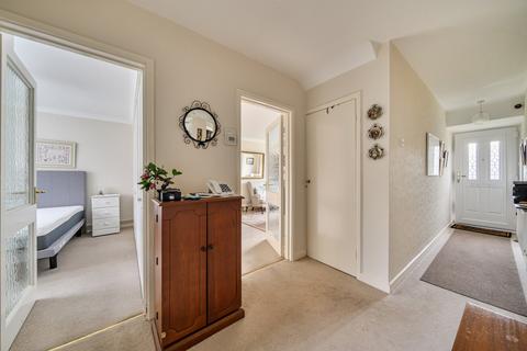 2 bedroom maisonette for sale, Ladycroft Way, Farnborough Village, Orpington, Kent, BR6