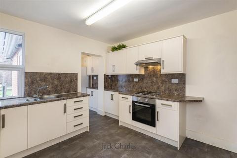 2 bedroom terraced house for sale, Lodge Road, Tonbridge