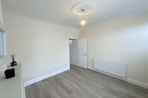 3 bedroom end of terrace house for sale, Woodhouse Road, Sheffield, S12 2AZ