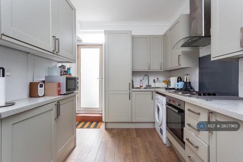 1 bedroom flat to rent, Beechcroft Road, London, SW17