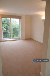 2 bedroom flat to rent, Birdhurst Rise, South Croydon, CR2