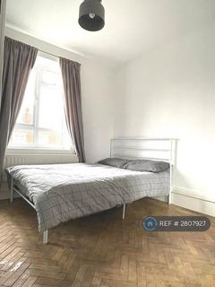 2 bedroom flat to rent, Clapham Common, London, SW4