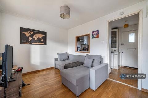 undefined, Emerald Close, London, E16