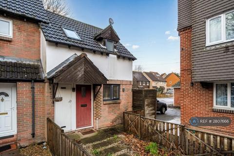 undefined, Emerald Close, London, E16