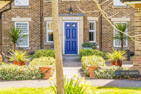 2 bedroom flat to rent, Horton Crescent, Epsom, KT19