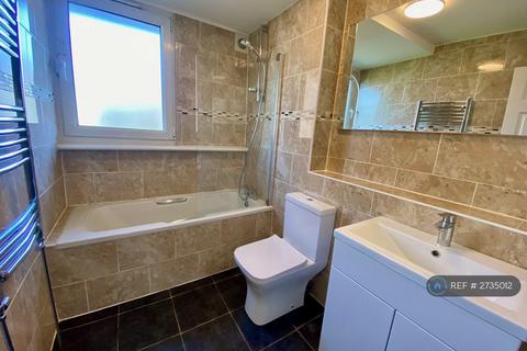 3 bedroom maisonette to rent, John Barnes Walk, London, E15