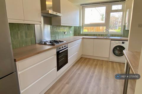 3 bedroom maisonette to rent, John Barnes Walk, London, E15
