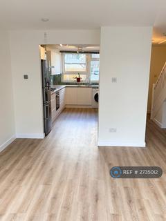 3 bedroom maisonette to rent, John Barnes Walk, London, E15
