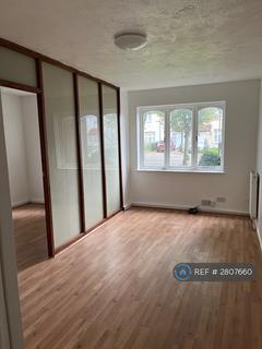 1 bedroom flat to rent, Birchanger Road, London, SE25