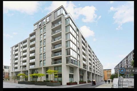 Lanterns Way, London, E14
