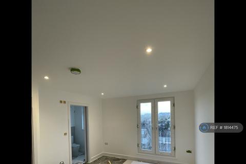 undefined, Taunton Avenue, Luton, LU2