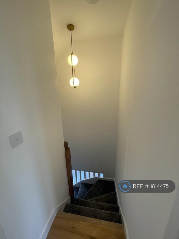 Landing Top Floor