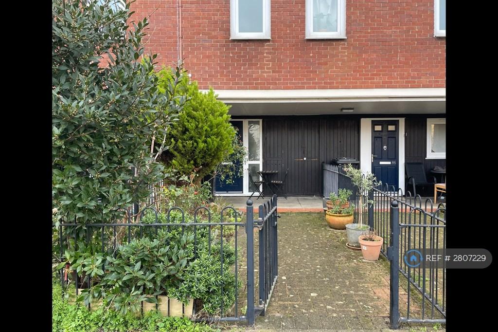 Garden / Entrance