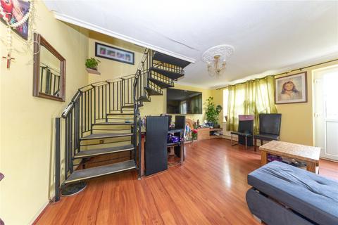 undefined, Brimfield Close, Bedfordshire LU2