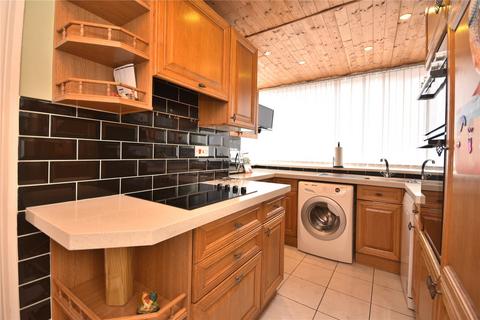 3 bedroom semi-detached house for sale, Well Garth, Leeds, West Yorkshire