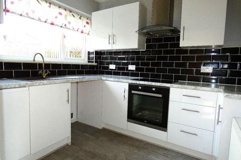 3 bedroom townhouse to rent, Haigh Moor Avenue, Tingley