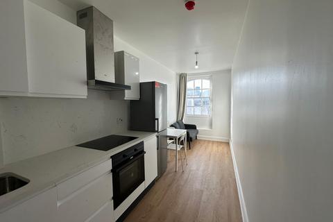 2 bedroom flat to rent, Hoxton Street, London N1