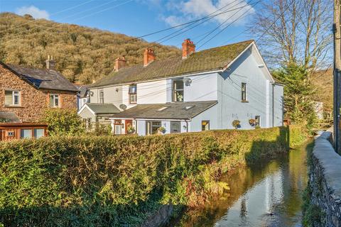 3 bedroom end of terrace house for sale, Lady Street, Dulverton, Somerset, TA22