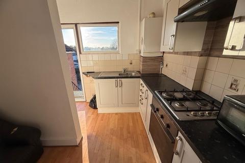 2 bedroom flat to rent, Station Road, Harrow