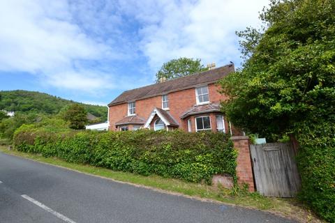 undefined, Malvern WR14