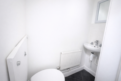 4 bedroom end of terrace house for sale, Crow Hill Road, Margate