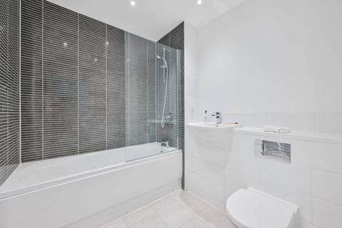 2 bedroom apartment to rent, Calvary Court, London SE18