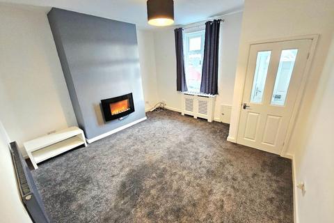2 bedroom terraced house to rent, Langham Street, Ashton-under-Lyne, OL7