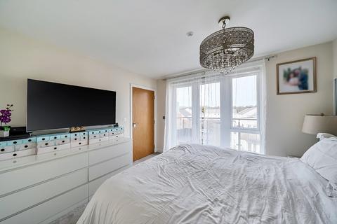 2 bedroom apartment for sale, Beaumont Apartments, Hawker Drive, Addlestone, Surrey, KT15