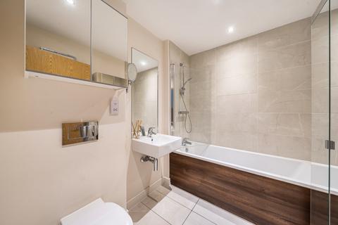 2 bedroom apartment for sale, Beaumont Apartments, Hawker Drive, Addlestone, Surrey, KT15