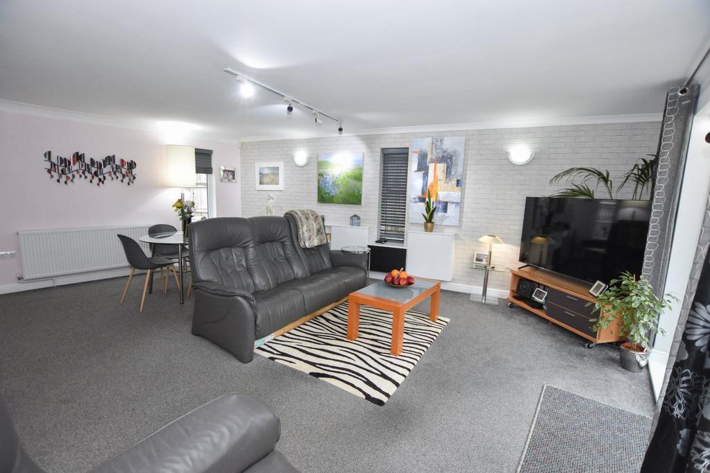 Lounge Dining Room
