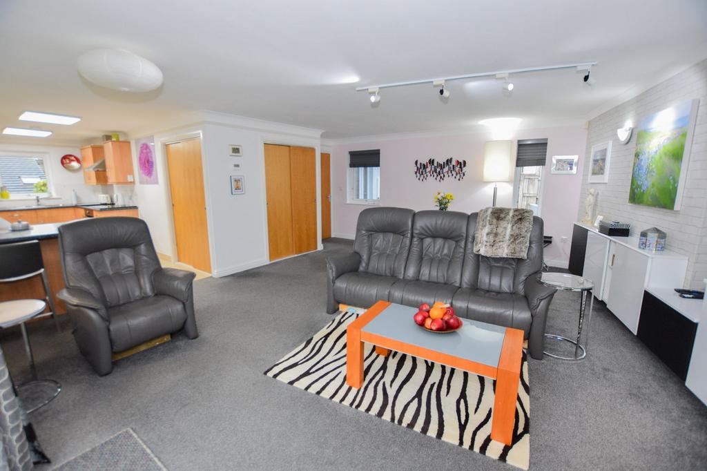 Lounge Dining Room