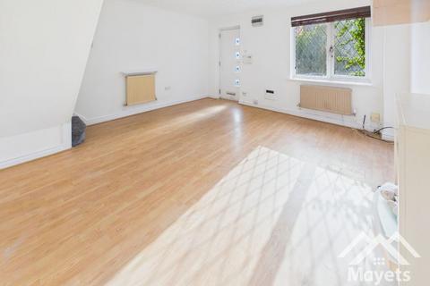 2 bedroom terraced house to rent, Campbell Court, Blackburn
