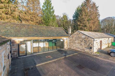 Office to rent, The Avenue Esholt BD17 7RH