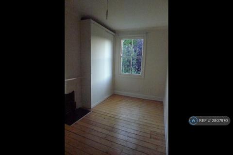 3 bedroom terraced house to rent, Kemble  Road, London, SE23